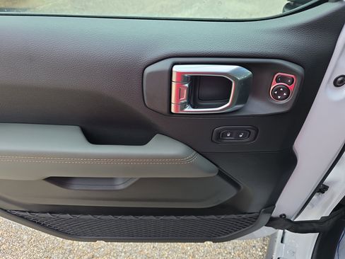 New 2026 Jeep Gladiator Mojave image 17