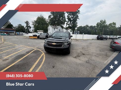 Used 2019 Chevrolet Suburban LT RWD image 1
