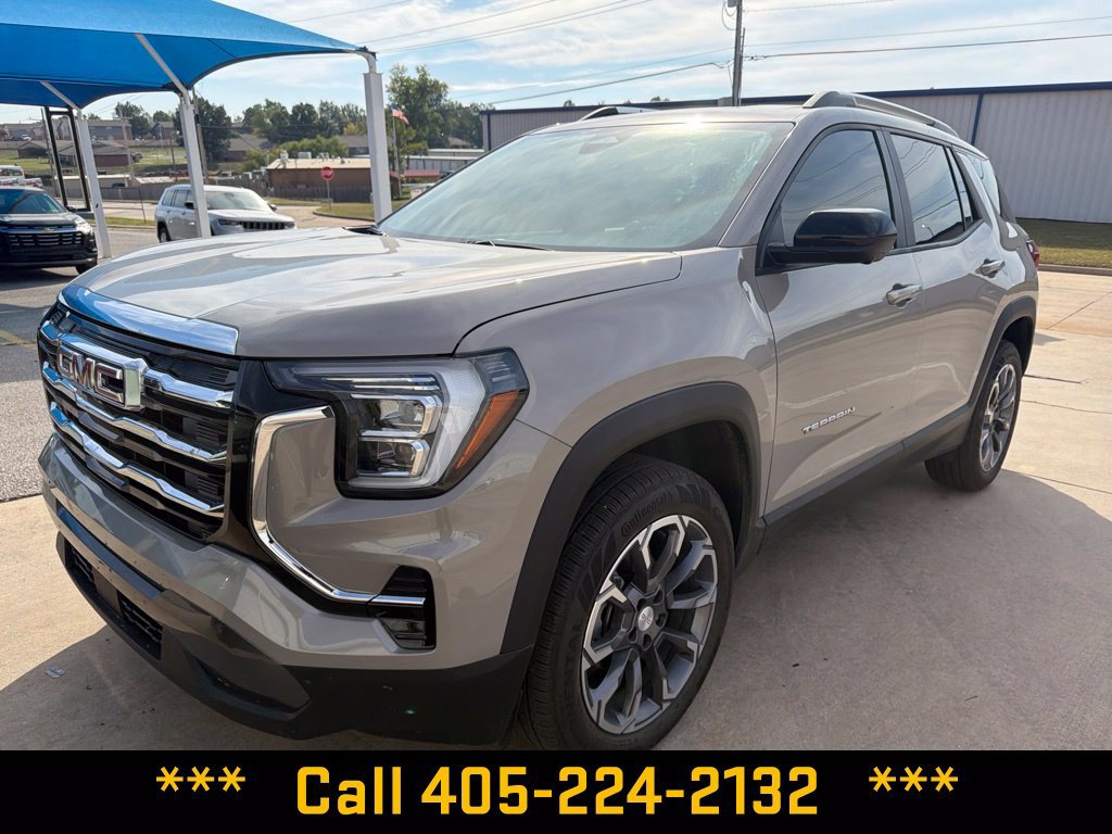 Used 2026 GMC Terrain Elevation w/ Elevation Premium Package AWD/4WD image 2