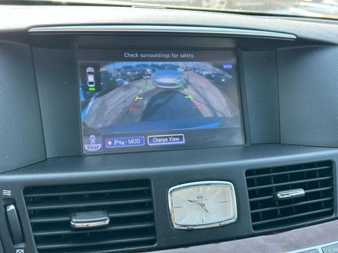 Used 2017 INFINITI Q70 3.7 w/ Technology Package image 42