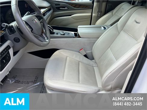 Used 2022 Cadillac Escalade Sport Platinum w/ LPO, ONYX Package image 11