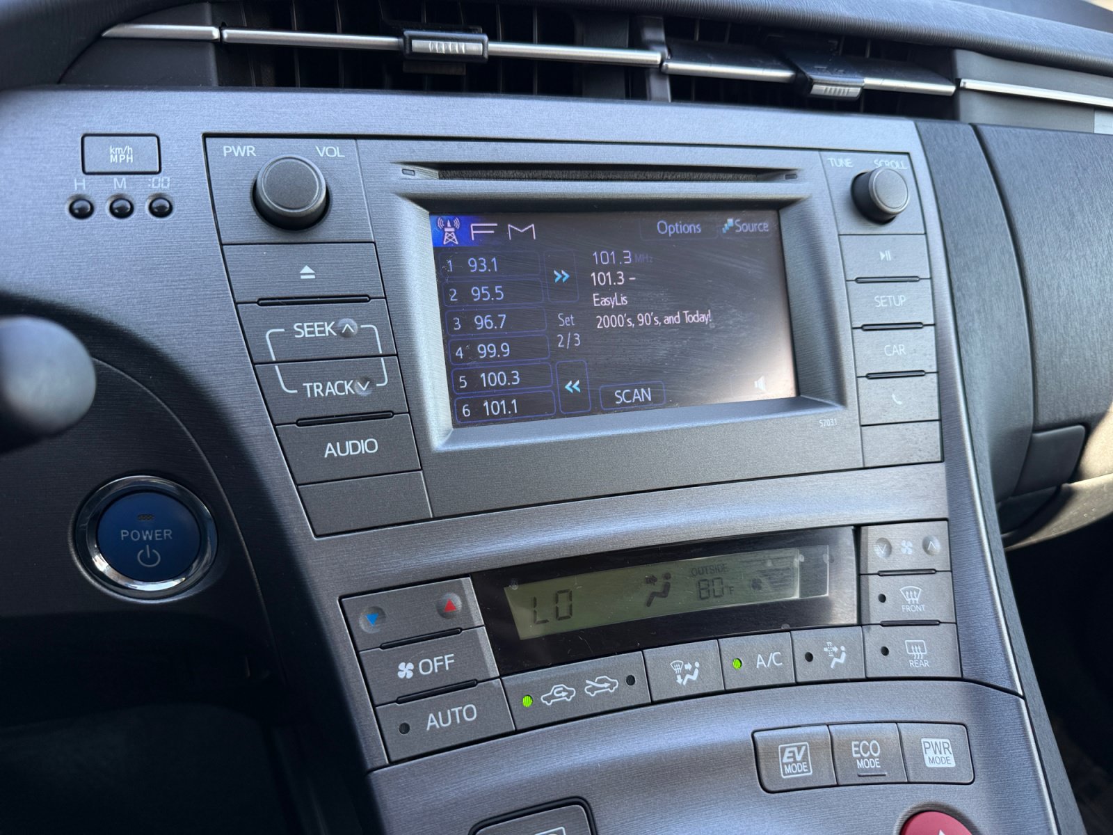 Used 2014 Toyota Prius Two FWD image 12