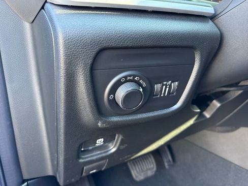 New 2026 Jeep Grand Cherokee Altitude AWD/4WD image 11