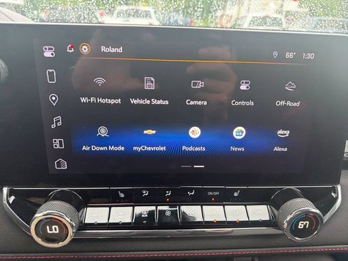 Used 2023 Chevrolet Colorado Z71 w/ Z71 Convenience Package 2 AWD/4WD image 19