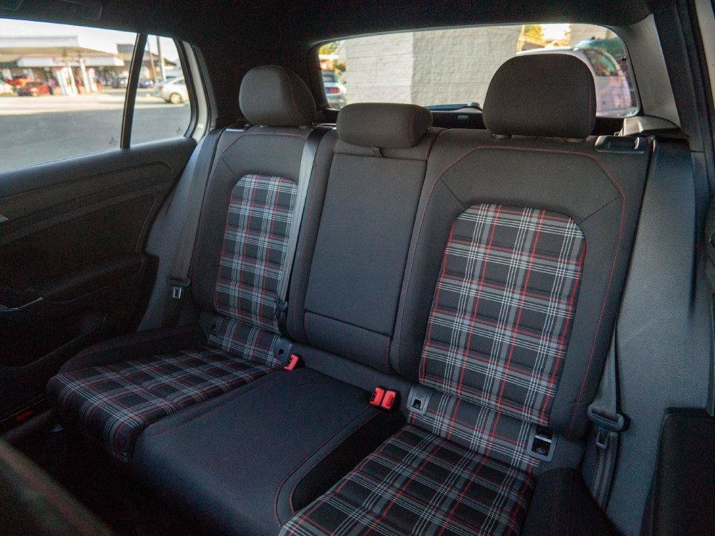 Used 2019 Volkswagen GTI SE FWD image 24