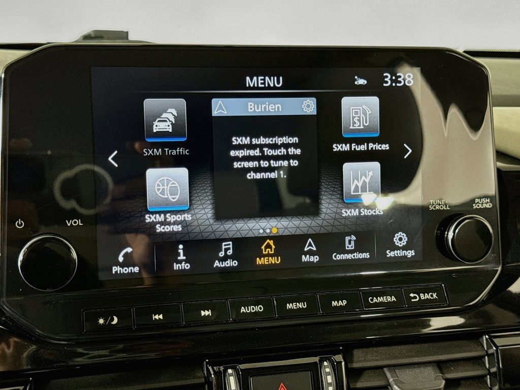 Used 2023 Nissan Pathfinder SL w/ Black Appearance Package AWD/4WD image 35