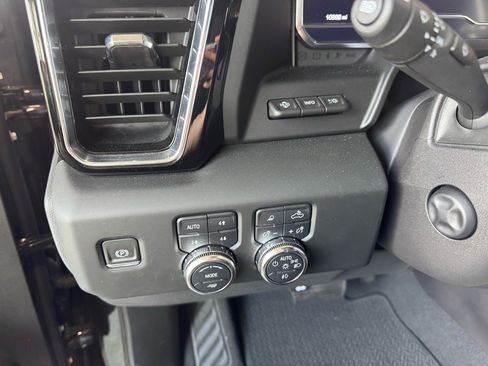 Used 2024 GMC Sierra 1500 Denali w/ Technology Package image 21