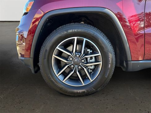 Used 2022 Jeep Grand Cherokee Limited image 10