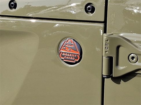 New 2025 Jeep Gladiator Mojave w/ Convenience Group image 10