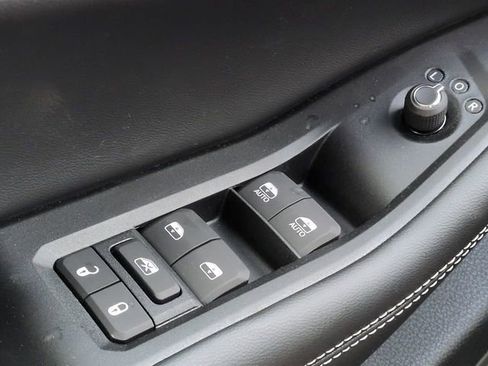 New 2026 Jeep Grand Cherokee L 2WD image 24