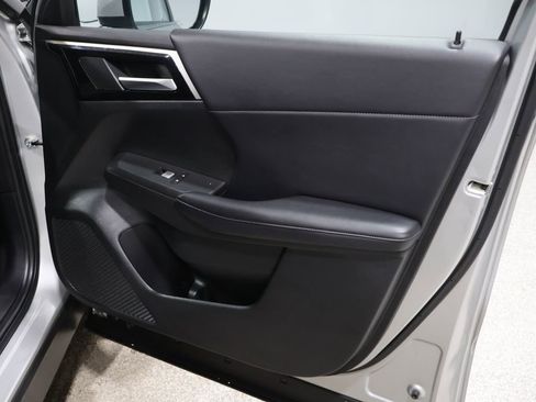 Used 2024 Mitsubishi Outlander SE image 26