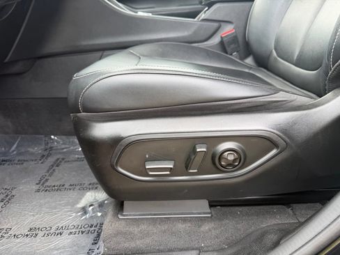 Used 2022 Jeep Grand Cherokee Limited AWD/4WD image 15