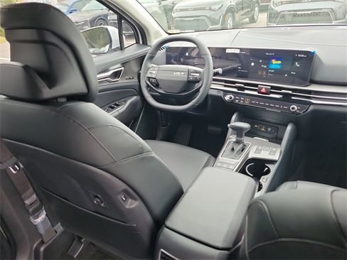 New 2026 Kia Sportage SX image 13