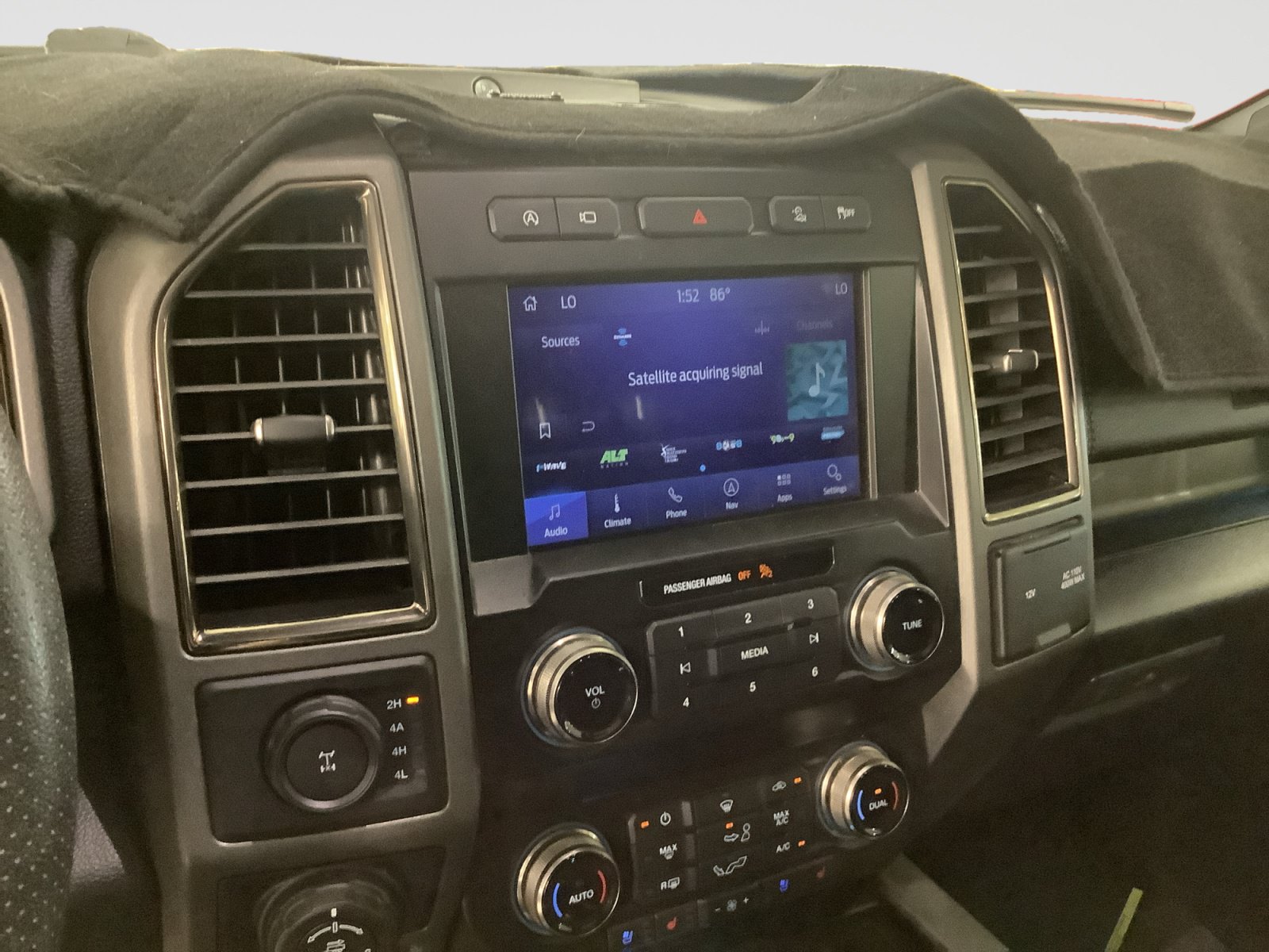 Used 2020 Ford F150 Raptor w/ Equipment Group 802A Luxury AWD/4WD image 14