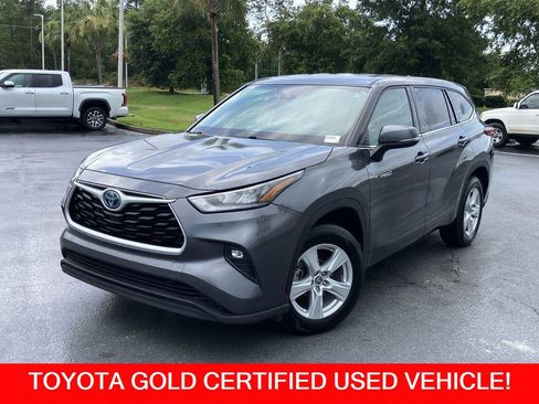 Certified 2020 Toyota Highlander LE FWD image 1