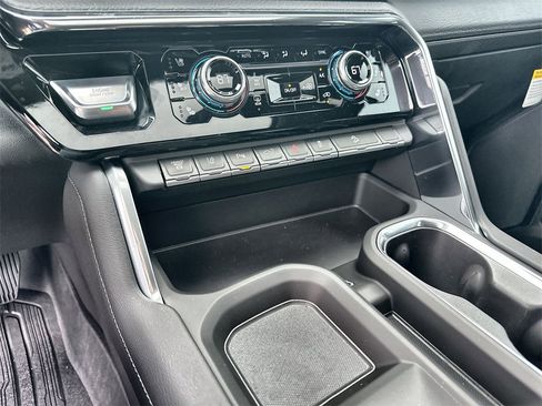 New 2025 GMC Sierra 2500 Denali w/ Denali Reserve Package image 27