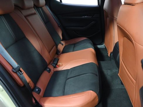 Certified 2025 MAZDA MAZDA3 Carbon image 18