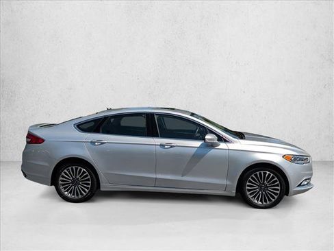 Used 2018 Ford Fusion Titanium AWD/4WD image 5