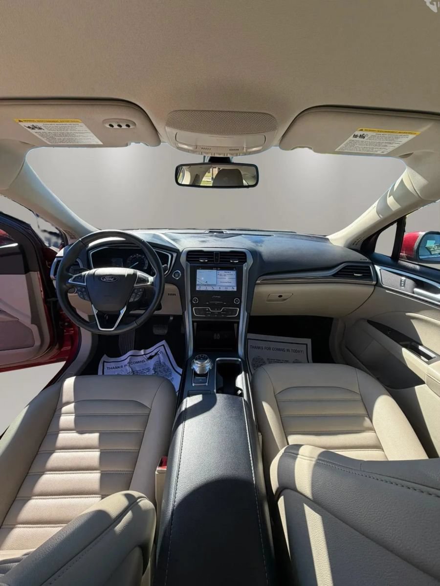 Used 2019 Ford Fusion SEL FWD image 17