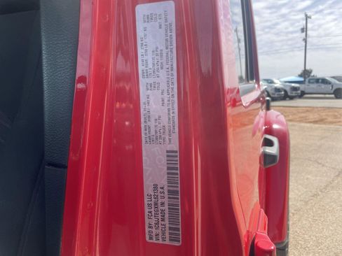 Used 2021 Jeep Gladiator Mojave AWD/4WD image 40