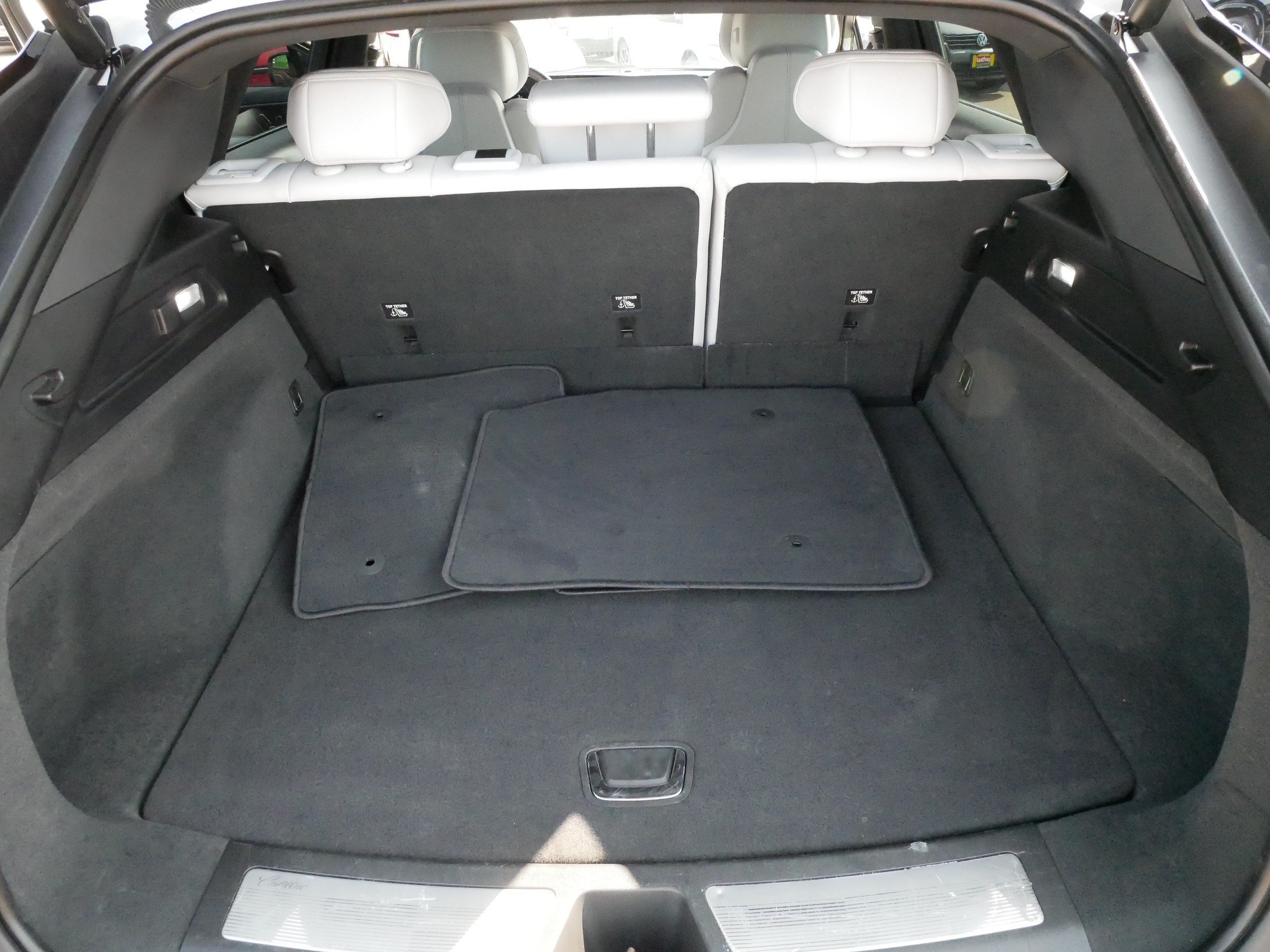 Used 2024 Cadillac Lyriq Sport RWD image 18