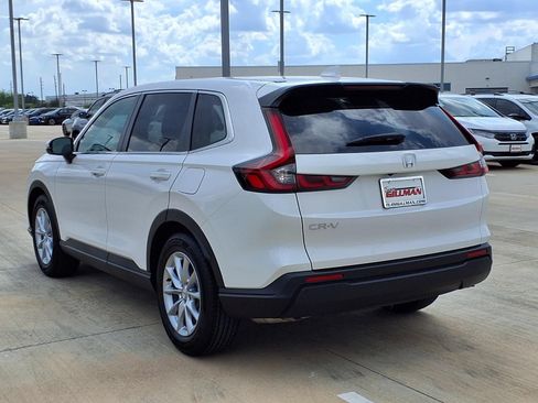 Used 2026 Honda CR-V EX image 2