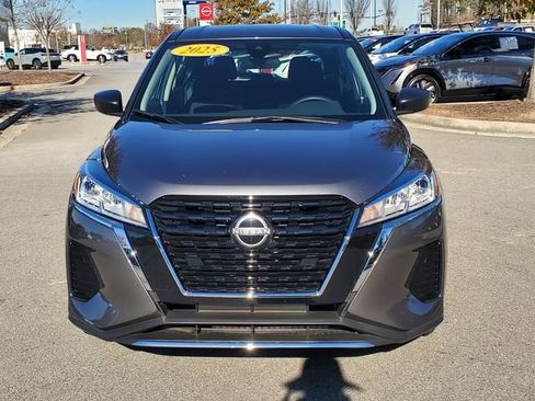 Certified 2025 Nissan Kicks Play S image 9