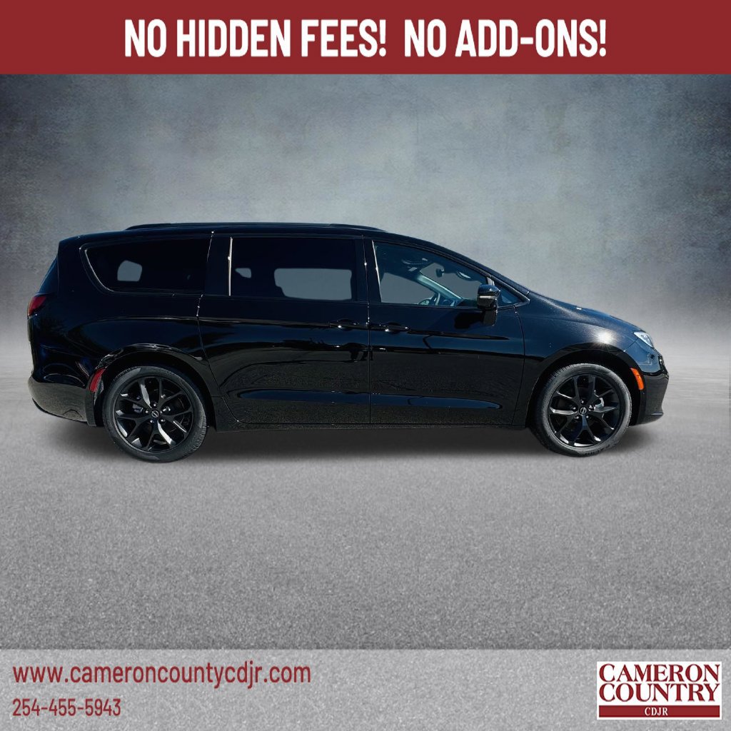 New 2026 Chrysler Pacifica Select w/ S Appearance Package FWD image 3