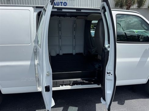 Used 2019 GMC Savana 2500 Extended w/ Driver Convenience Package RWD image 23