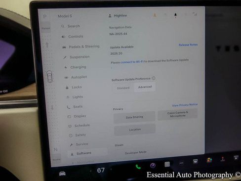 Used 2022 Tesla Model S AWD/4WD image 32