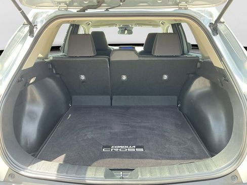 Certified 2024 Toyota Corolla Cross LE AWD/4WD image 18