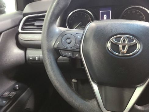 Used 2018 Toyota Camry LE FWD image 24