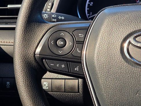 Used 2020 Toyota Camry LE image 17