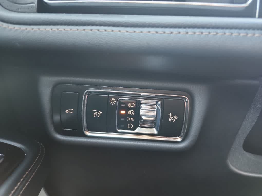 Used 2025 Lincoln Aviator Reserve w/ Equipment Group 201A AWD/4WD image 23