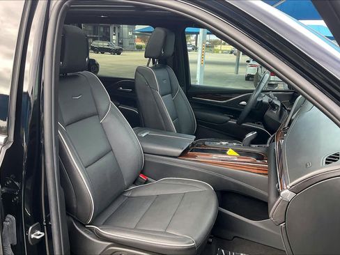 Used 2024 Cadillac Escalade ESV Premium Luxury w/ Performance Package image 8