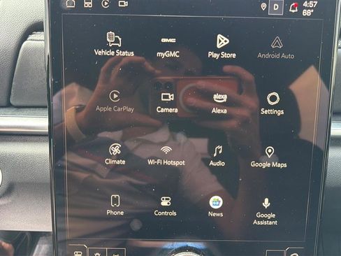 Used 2025 GMC Terrain Elevation w/ Elevation Premium Package AWD/4WD image 31
