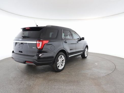 Used 2019 Ford Explorer XLT w/ Equipment Group 202A image 17