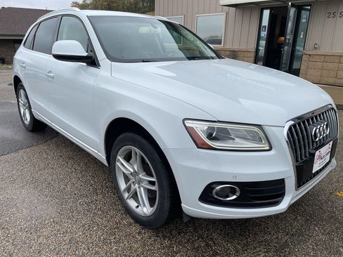 Used 2016 Audi Q5 2.0T Premium Plus w/ Technology Package AWD/4WD image 3