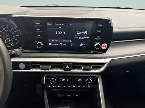 Used 2023 Kia K5 LXS image 14