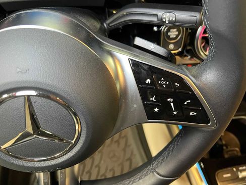 Certified 2025 Mercedes-Benz GLA 250 4MATIC image 28