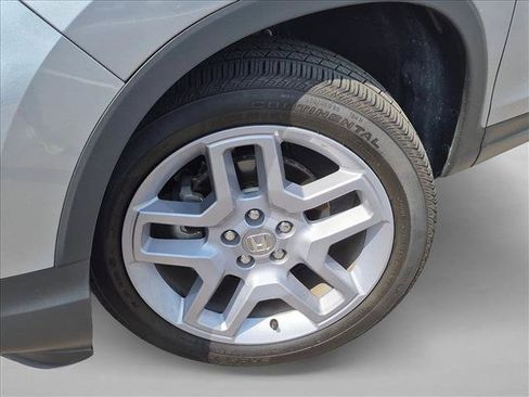 Used 2025 Honda Passport EX-L image 10
