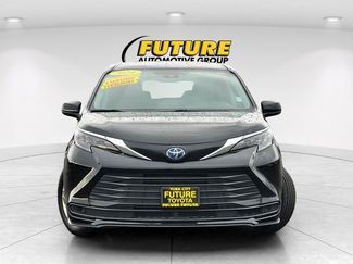 Certified 2024 Toyota Sienna LE video 2