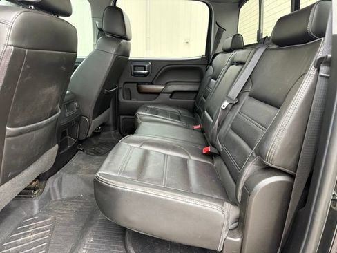 Used 2018 GMC Sierra 2500 Denali w/ Duramax Plus Package AWD/4WD image 15