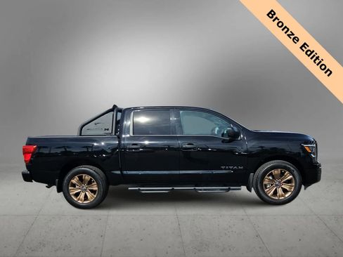 Used 2024 Nissan Titan SV w/ SV Bronze Edition Package RWD image 9