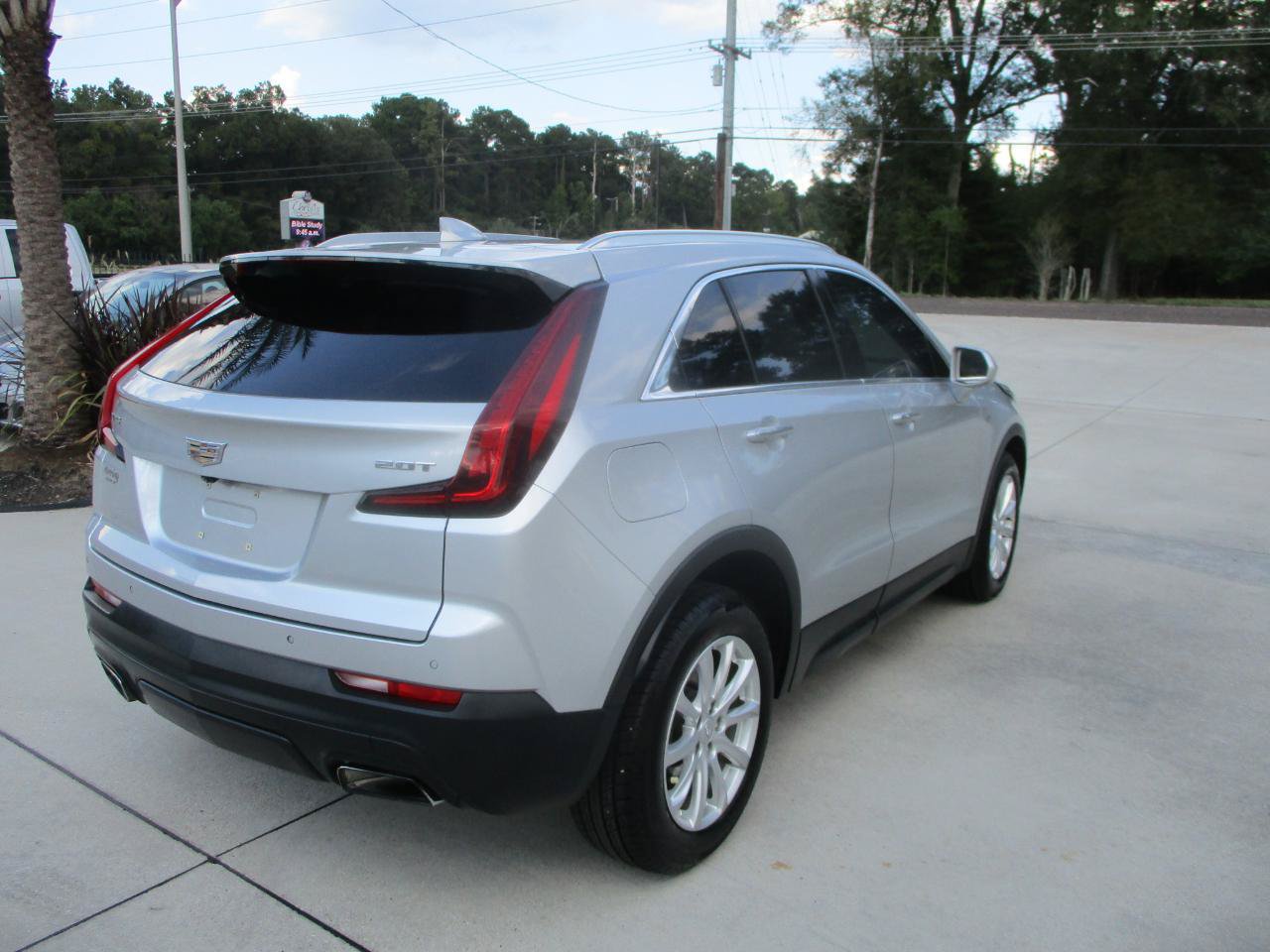 Used 2019 Cadillac XT4 Luxury FWD image 11