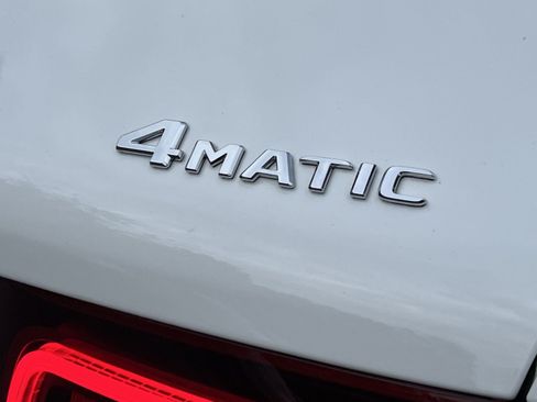 Used 2022 Mercedes-Benz GLC 300 4MATIC w/ Premium Package Lite image 35