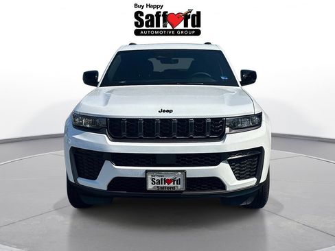 New 2026 Jeep Grand Cherokee Altitude AWD/4WD image 8