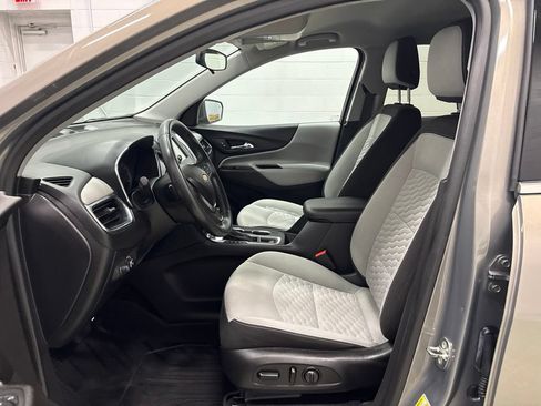 Used 2018 Chevrolet Equinox LT AWD/4WD image 16