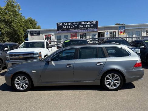 Used 2010 BMW 535i xDrive Wagon AWD/4WD image 2