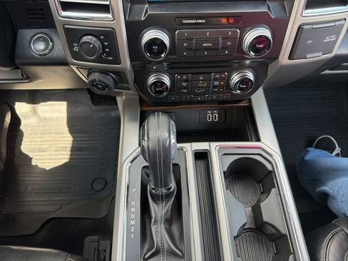 Used 2016 Ford F150 Lariat w/ Equipment Group 502A Luxury AWD/4WD image 27